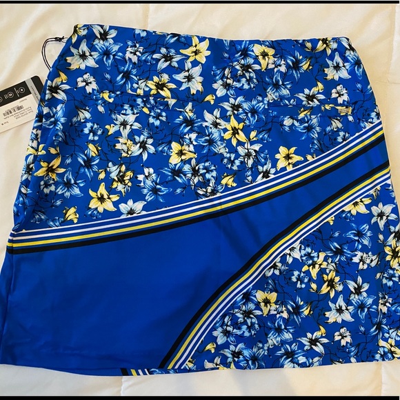 Tail Cynthia Skort Golf/Tennis AthleticWear - Picture 3 of 6